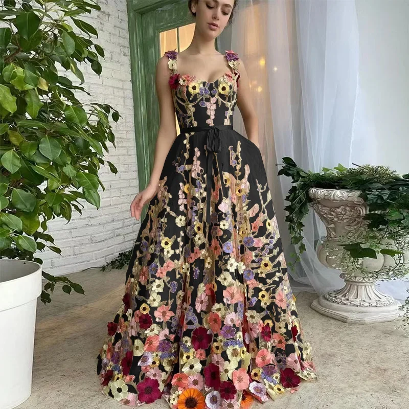 Women's Three-dimensional Flow - đánh giá và giá Embroidery Zara