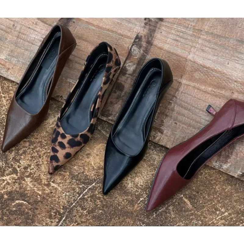 2024 Women Sexy High Heels Bur - đánh giá và giá Embroidery Flat Shoes