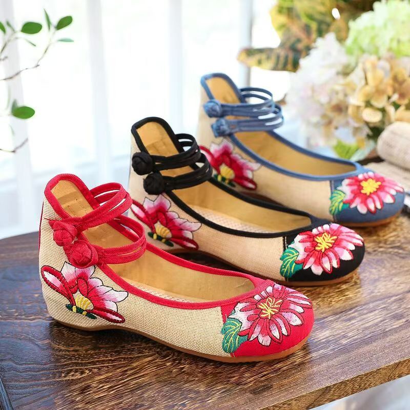Woman Wedges Embroidered Cloth - đánh giá và giá Embroidery Horse