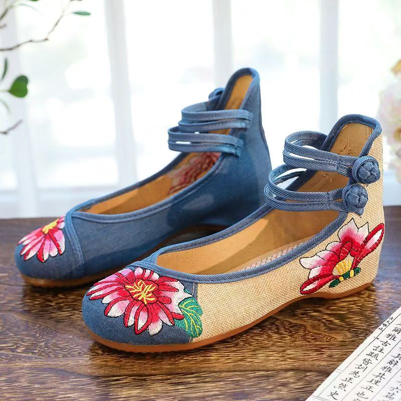 Woman Wedges Embroidered Cloth - đánh giá và giá Embroidery Horse